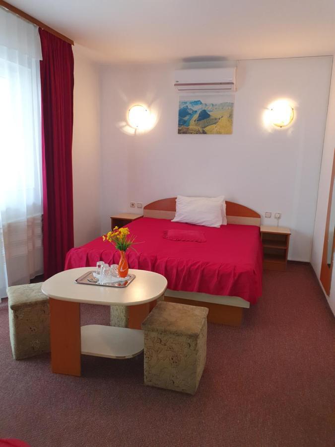 Vila Queen Arad Exterior photo